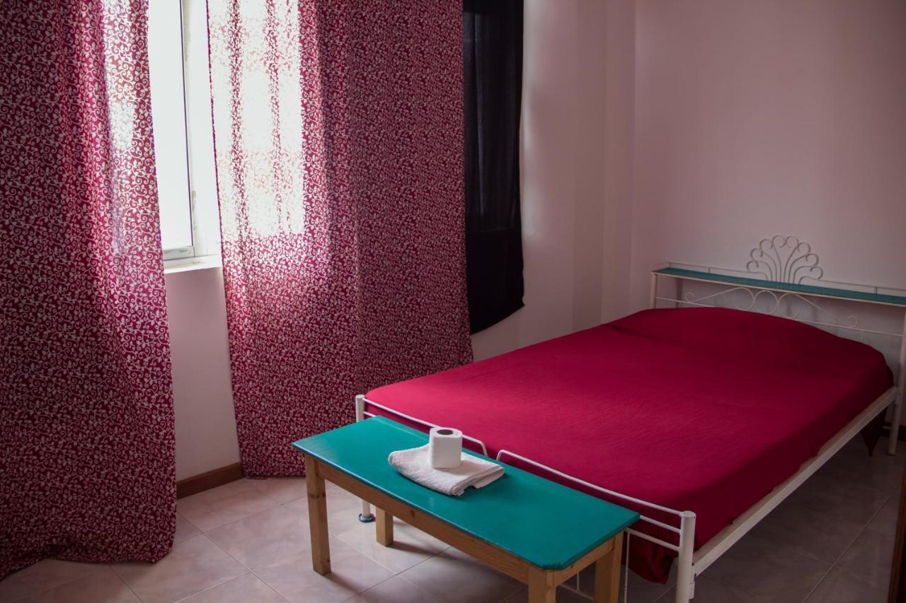 Simabo'S Backpackers' Hostel Mindelo Exteriér fotografie